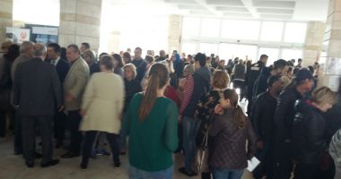 GALERIE FOTO / Aglomerație mare la târgul de joburi. Este prezent și primarul Constanței - 6