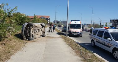 Stire din Eveniment : GALERIE FOTO-VIDEO / ACCIDENT RUTIER GRAV între Mamaia și Năvodari