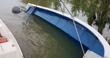 GALERIE FOTO / ALERTĂ ÎN DELTA DUNĂRII! 15 Victime, după ce o barcă s-a răsturnat pe Dunăre - 3