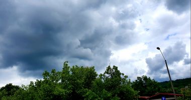 Stire din Social : CONSTANȚA INTRĂ SUB AVERTIZARE METEO COD GALBEN DE VREME REA!