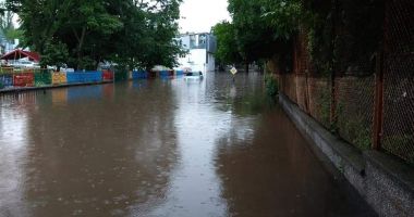 GALERIE FOTO / Imagini cu prăpădul făcut de ciclonul din Marea Neagră în Bulgaria - 4