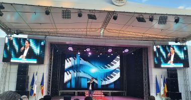 GALERIE FOTO. Mari actori ai scenei românești au participat, la Techirghiol, la inaugurarea celui mai modern Teatru de Vară - 9