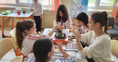 Tradițiile, pe cale de dispariție! Doar patru profesori mai predau meșteșuguri generațiilor cu gadget ”la gât” - 2