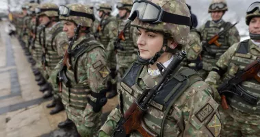 Stire din Actualitate : Lege promulgată. Tinerii între 18 și 35 de ani pot urma stagiul militar voluntar