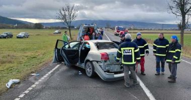 Stire din Eveniment : O persoană și-a pierdut viața, iar alte trei au fost rănite într-un accident rutier grav