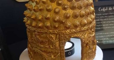 Ciocolată cu jumări, leuștean și colivă la Festivalul ciocolatei - 2