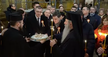 Stire din Actualitate : Președintele Nicușor Dan, prezent la parastasul lui Alexandru Ioan Cuza