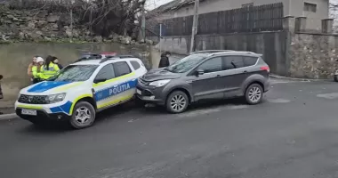 Stire din Eveniment : Accident rutier în Cernavodă. Doi polițiști au fost răniți și transportați la spital