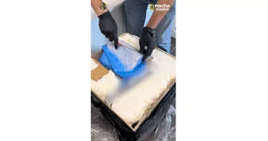 Stire din Eveniment : Peste 11 kilograme de droguri aduse din Spania, descoperite de DIICOT la Constanța