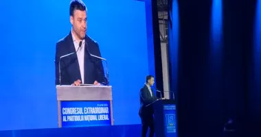 Ciprian Ciucu, aplaudat minute în șir la Congresul PNL. Atac dur la adresa „sistemului” și a celor care l-au contestat pe Ilie Bolojan