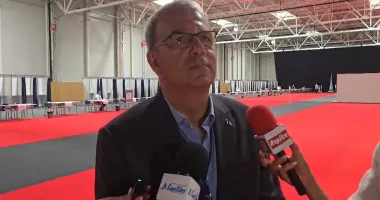 Stire din Politică-Administrație : Vergil Chițac, la Congresul PNL: „Cred că se separă apele”. Primarul Constanței explică de ce l-a susținut pe Ilie Bolojan