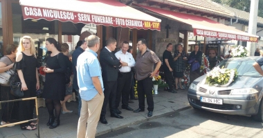 GALERIE FOTO / LACRIMI, DURERE ȘI UN GOL IMENS ÎN SUFLETE...MAESTRUL DUMITRU LUPU, CONDUS AZI PE ULTIMUL DRUM ... - 2