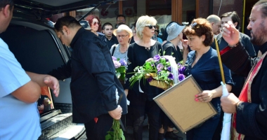 GALERIE FOTO / LACRIMI, DURERE ȘI UN GOL IMENS ÎN SUFLETE...MAESTRUL DUMITRU LUPU, CONDUS AZI PE ULTIMUL DRUM ... - 13