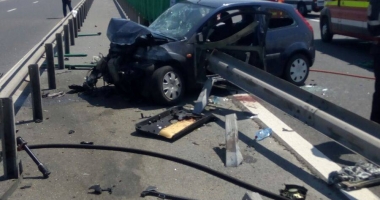 ATENȚIE, IMAGINI ȘOCANTE LA CONSTANȚA! SOȚ ȘI SOȚIE, CU PICIOARELE RETEZATE, DUPĂ CE MAȘINA LOR A FOST STRĂPUNSĂ DE PARAPET - 5
