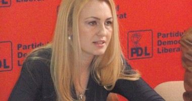 Stire din Politică-Administrație : Ce părere are deputatul Maria Stavrositu despre demisia Guvernului Boc