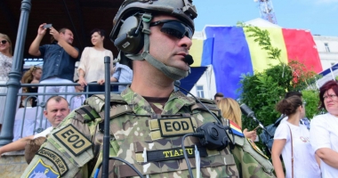 GALERIE FOTO-VIDEO. CONSTANȚA SĂRBĂTOREȘTE ZIUA MARINEI! Exerciții militare IMPRESIONANTE, la malul mării - 8