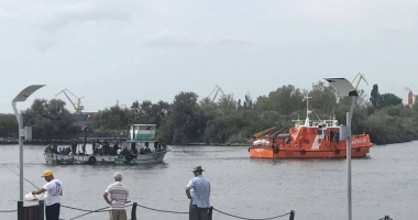 Pescador plin cu migranți, depistat de polițiști la Mangalia - UPDATE - 3
