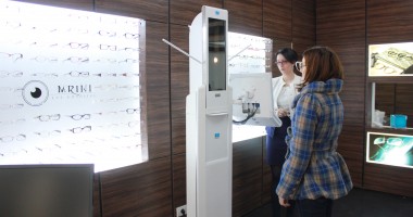 Stire din Sănătate : Consultații pentru bătrâni, la o clinică oftalmologică privată din Constanța