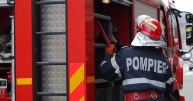 INCENDIU ÎN COSTINEȘTI, la o autoservire!