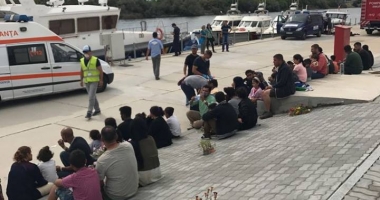 Pescador plin cu migranți, depistat de polițiști la Mangalia - UPDATE - 2