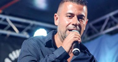 Stire din Interviu : Ionuț Galani: "Dacă nu ai emoţii constructive, părerea mea este că nu ai ce căuta pe scenă"