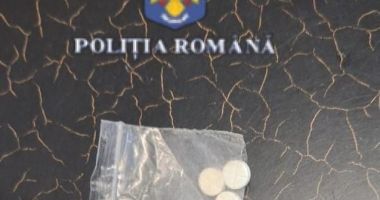 Stire din Eveniment : Tineri depistați cu droguri în Mamaia și Constanța