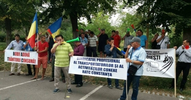 GALERIE FOTO / Au sunat sirenele la Primăria Constanța! Șoferii de la RATC cer salarii mai mari - 3