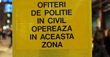 Stire din Eveniment : Daily Mail / Hoții din buzunare români au băgat în sperieți Londra! Capitala, plină de avertismente în limba română