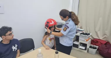 Lecție de curaj pentru copii, alături de pompierii ISU Dobrogea, la Biblioteca de Vară - 3