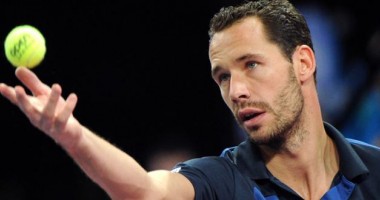 Stire din Sport : Arnaud Clement nu-l convoacă pe Michael Llodra