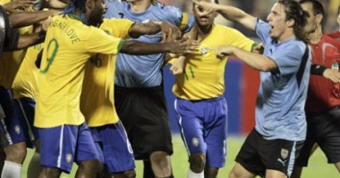 Stire din Sport : Nouă fotbaliști din Uruguay, reținuți pentru implicarea într-un conflict violent