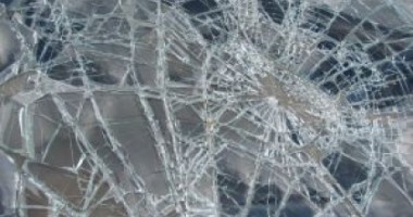 Un șofer băut a lovit mai multe autoturisme de pe strada Egretei