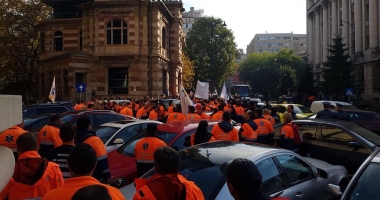 GALERIE FOTO / Reprezentanți ai SAJ Constanța, prezenți la mitingul din Capitală. "Pichetăm sediile ministerelor Muncii și Sănătății" - 2