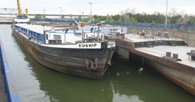 22.725 de unități navale au tranzitat canalele navigabile în primele unsprezece luni din 2020 - 2