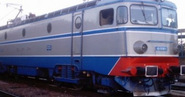 CFR introduce trenuri suplimentare în fiecare weekend, pe perioada verii