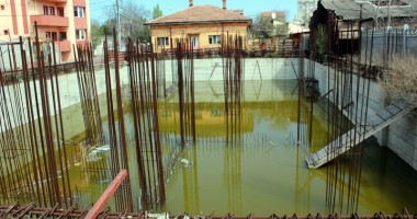 Stire din Cetățenești : INFECȚIE LA DRUMUL MARE! "CLOACA" din buricul Constanței. PE AICI NU SE TRECE!