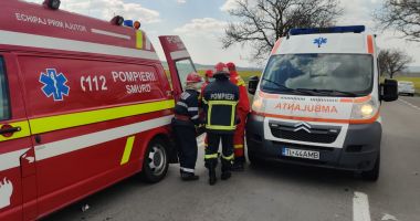 GALERIE FOTO / ACCIDENT GRAV. Trei mașini făcute praf, mai multe persoane rănite! - 4