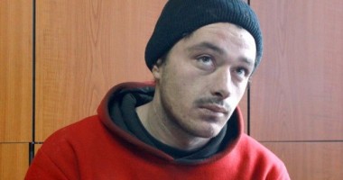 Stire din Eveniment : Bărbatul din Valu lui Traian care și-a bătut amicul până l-a omorât rămâne după gratii
