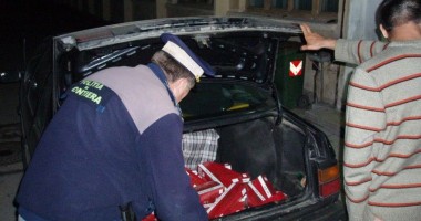 Sute de pachete de țigări de contrabandă, confiscate