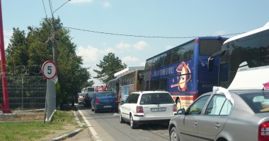 Stire din Eveniment : Mașină cu acte false, oprită la frontieră