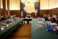 Stire din Politică-Administrație : Președintele Băsescu a convocat astăzi Guvernul la consultări pe tema reducerilor bugetare