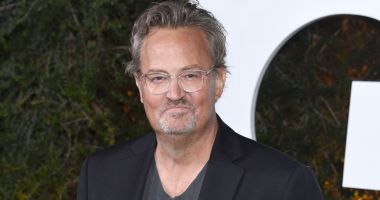 Stire din Actualitate : Mai multe persoane arestate în ancheta morţii lui Matthew Perry, actorul din Friends