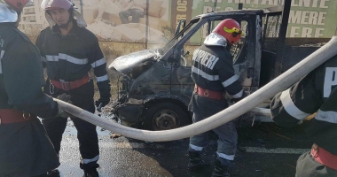 Galerie foto / Atenție! Mașină în flăcări la intrare în Constanța - 4