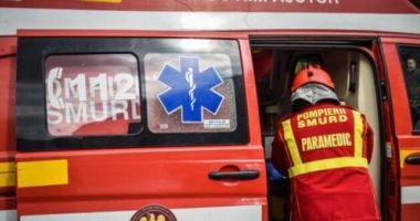 Stire din Eveniment : Accident rutier pe DN39, la intersecția cu stațiunea Neptun. Trei persoane au ajuns la spital