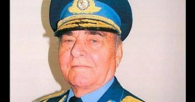 Stire din Eveniment : DOLIU ÎN AVIAȚIA DIN CONSTANȚA. GENERALUL CONSTANTIN GHEORGHE, CONDUS ASTĂZI PE ULTIMUL DRUM