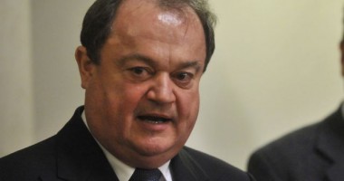 Stire din Politică-Administrație : Șapte parlamentari PDL sunt absenți la sesiunea extraordinară
