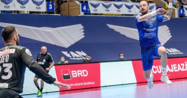 Stire din Sport : Letali pe contraatac! HC Dobrogea Sud, victorie la primul meci cu George Buricea principal