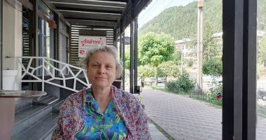 Stire din Cultură-Educație : Pios omagiu unui dascăl cu vocație