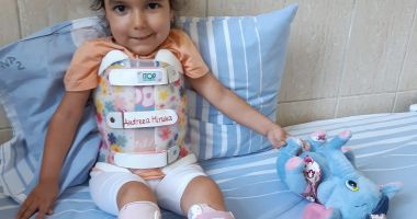 Stire din Social : O mamă luptă pentru viaţa copilului ei. „În ziua în care Miruna a fost diagnosticată, doctorul mi-a spus să ne gândim să facem un alt copil”