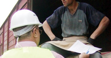 Stire din Cetățenești : Aproape o sută de oameni concediați și neplătiți!